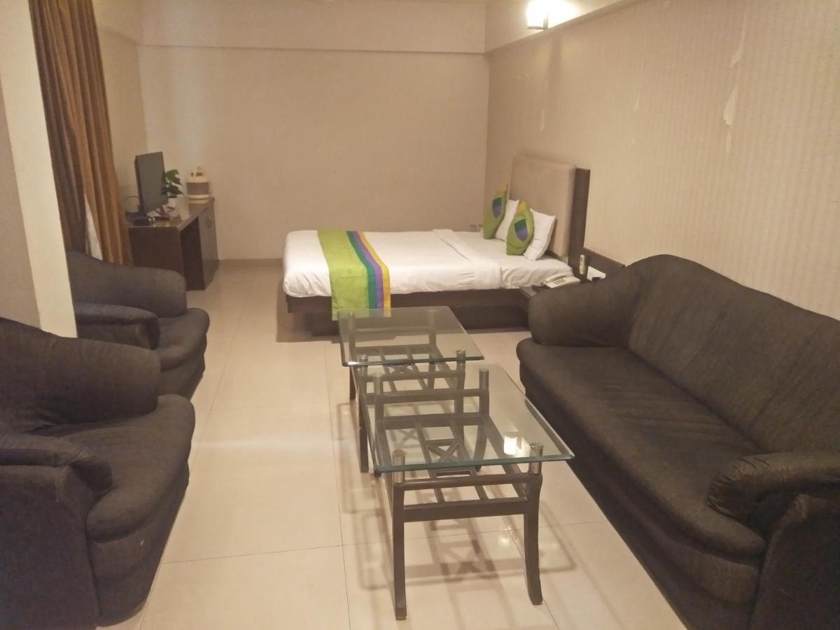 Treebo Trend Hotel Basera Πούνε Εξωτερικό φωτογραφία