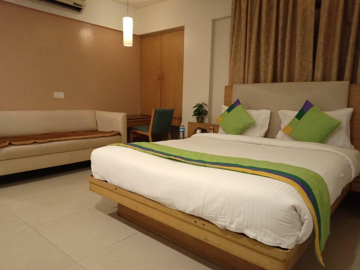 Treebo Trend Hotel Basera Πούνε Εξωτερικό φωτογραφία