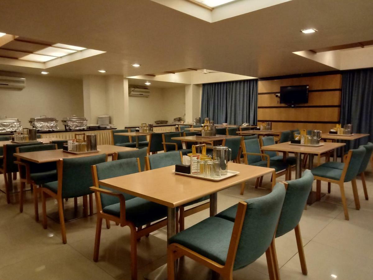 Treebo Trend Hotel Basera Πούνε Εξωτερικό φωτογραφία